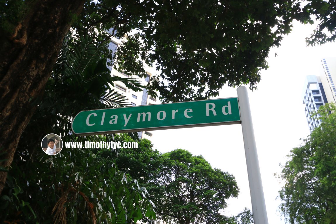 Claymore Rd roadsign, at Claymore Hill junction