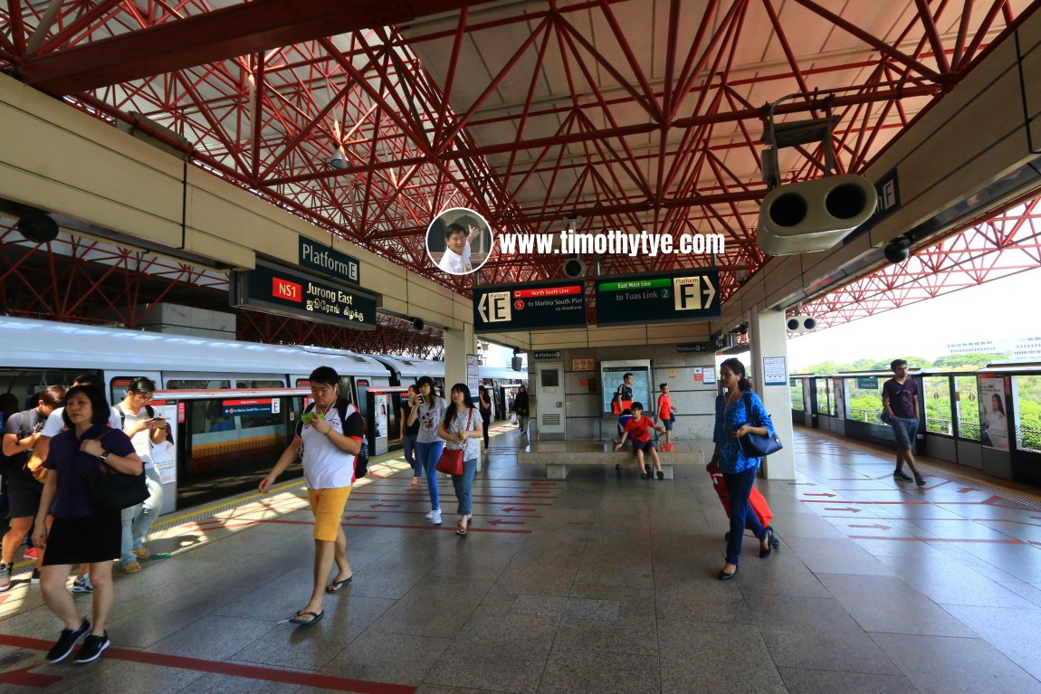 Jurong East MRT Station
