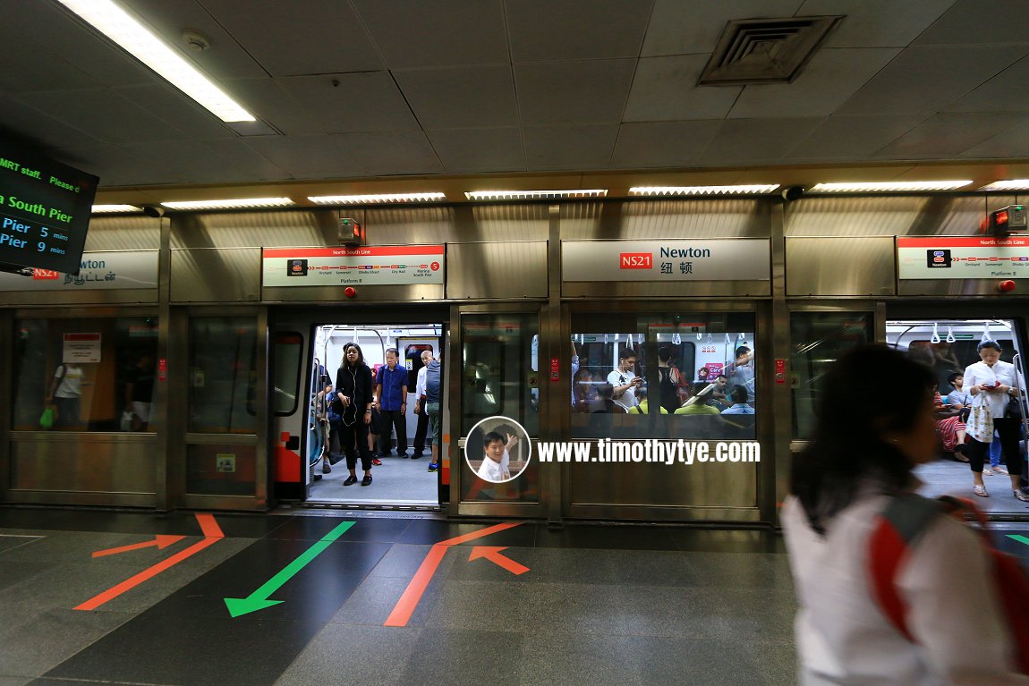 Train arriving at Newton MRT Station