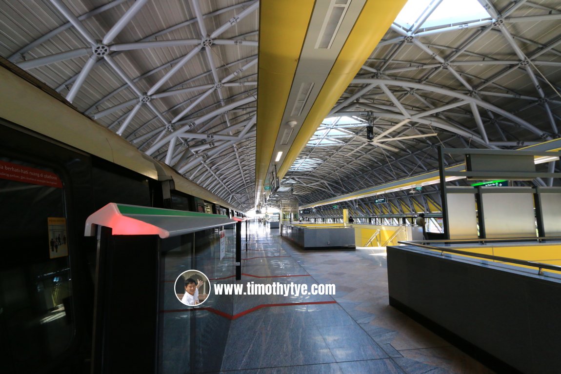 Tuas Crescent MRT Station