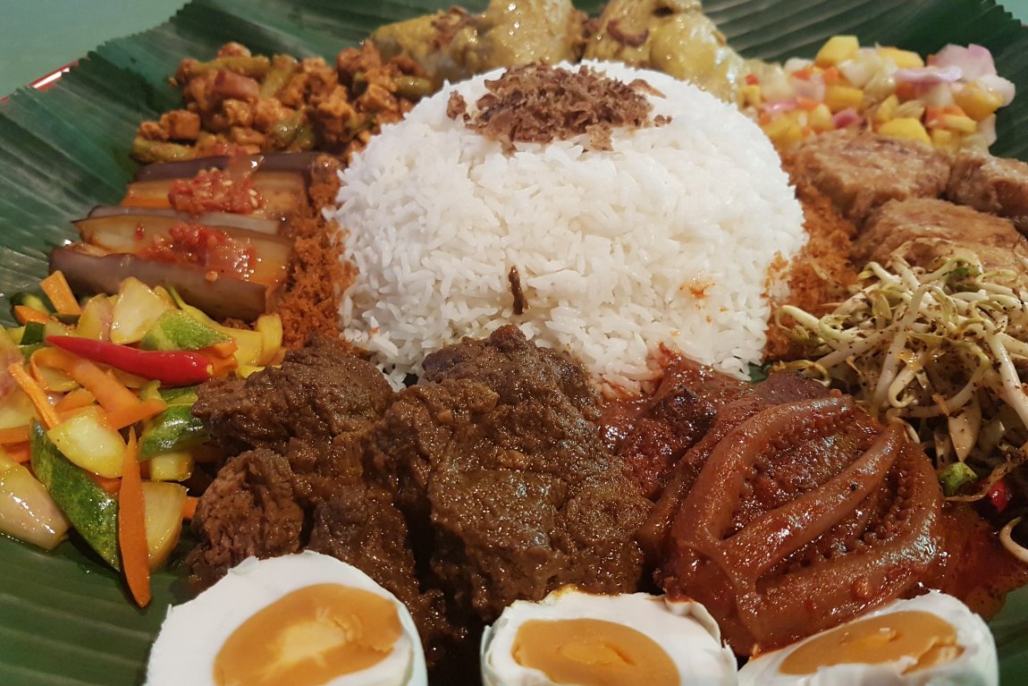 Enak Nasi Ambeng