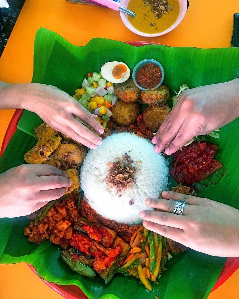 Enak Nasi Ambeng