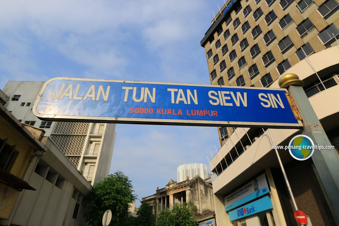 Jalan Tun Tan Siew Sin road sign