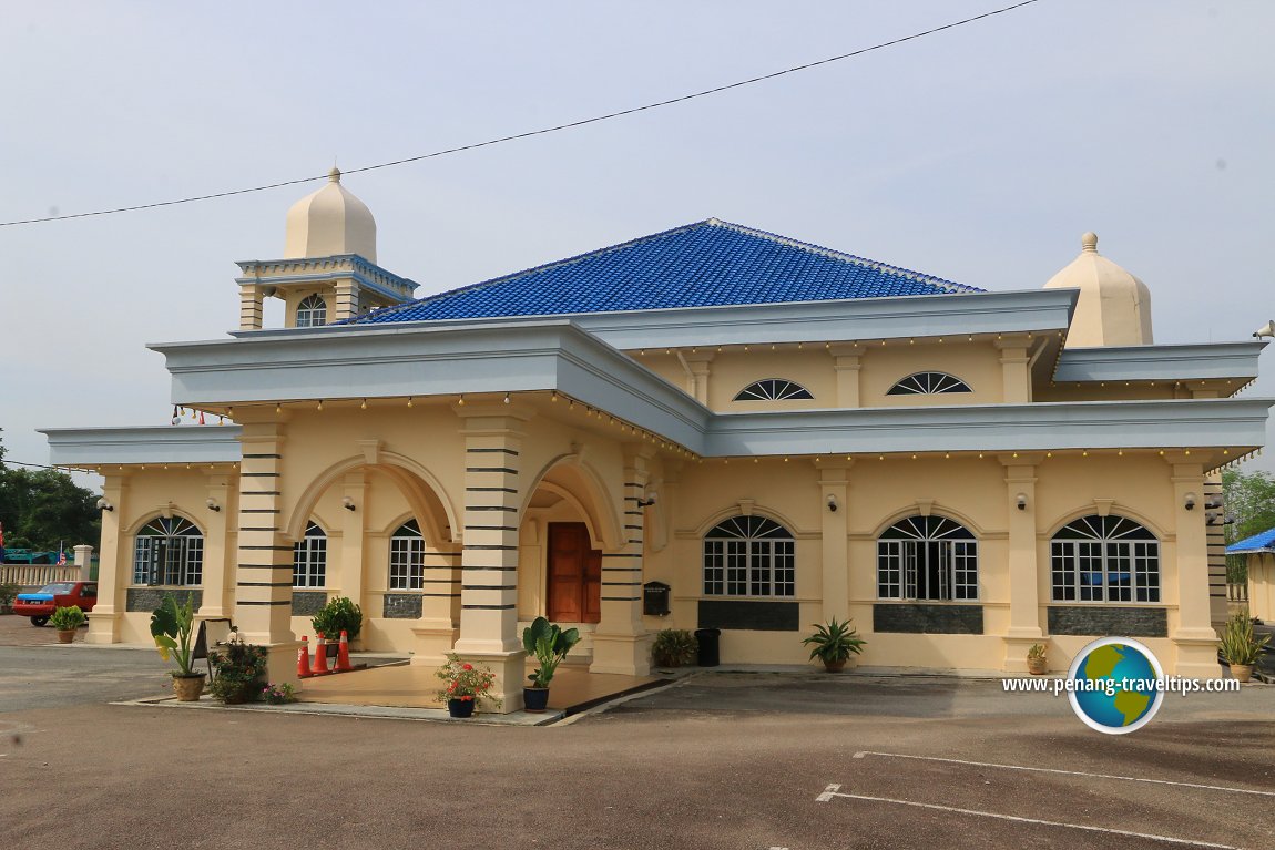 Makam Sultan Mahmud Mangkat Di Julang
