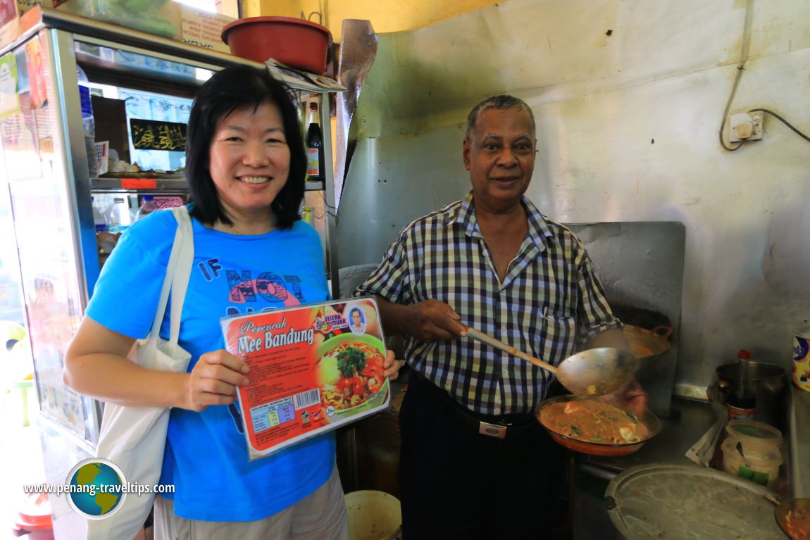 Timothy Tye at Mee Bandung Abu Bakar Hanipah