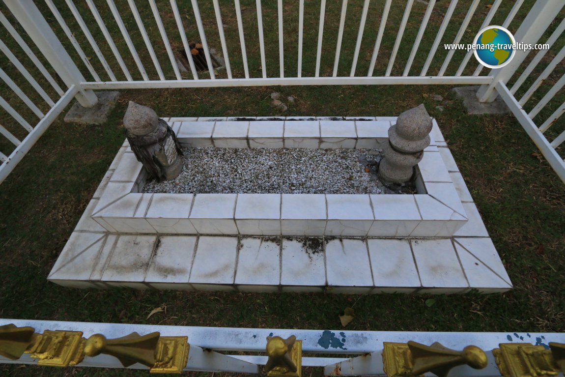 Mohamad Akib's grave at Kota Raja Mahdi