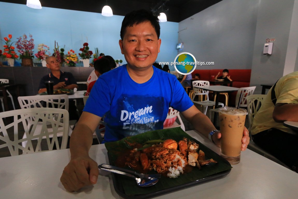 Timothy Tye at Nasi Lemak Ong