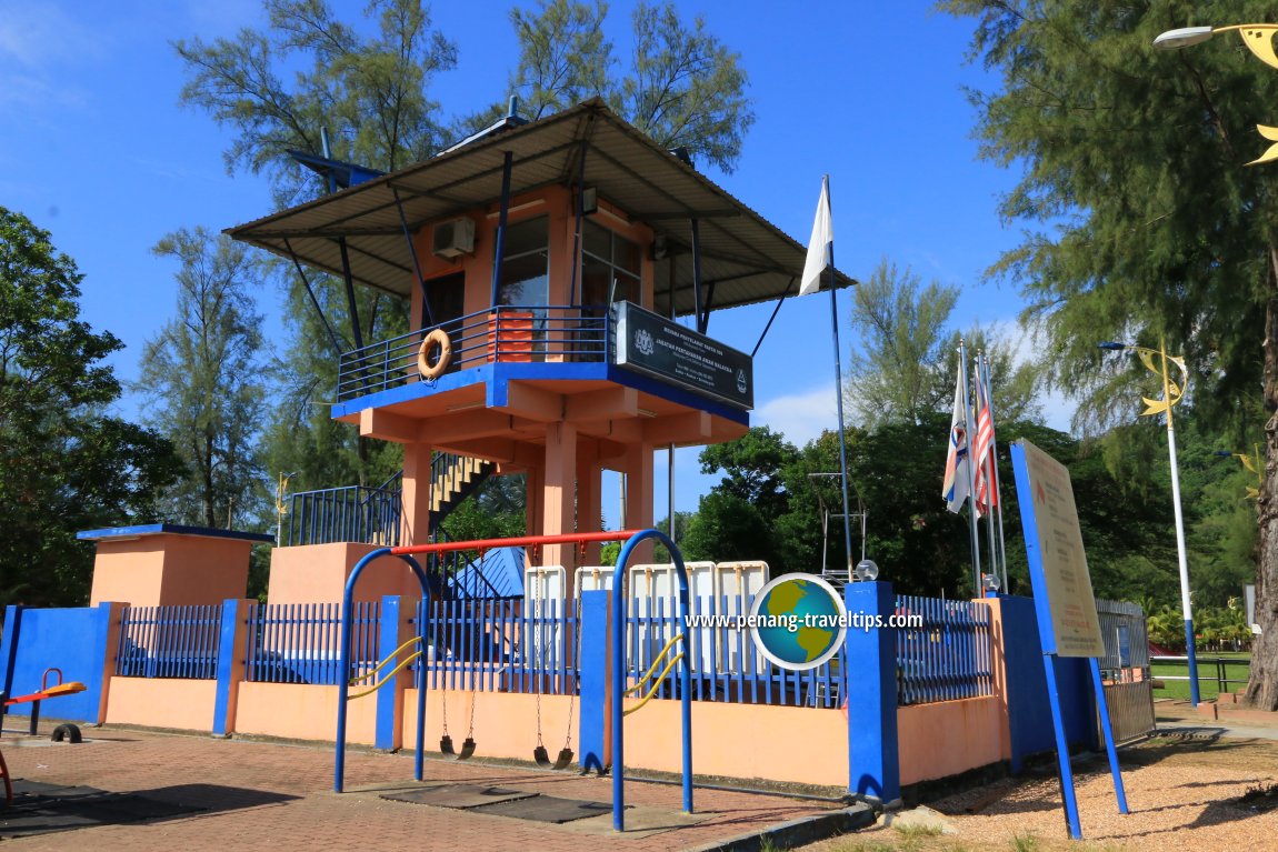 Merdeka Beach 999 Baywatch Tower