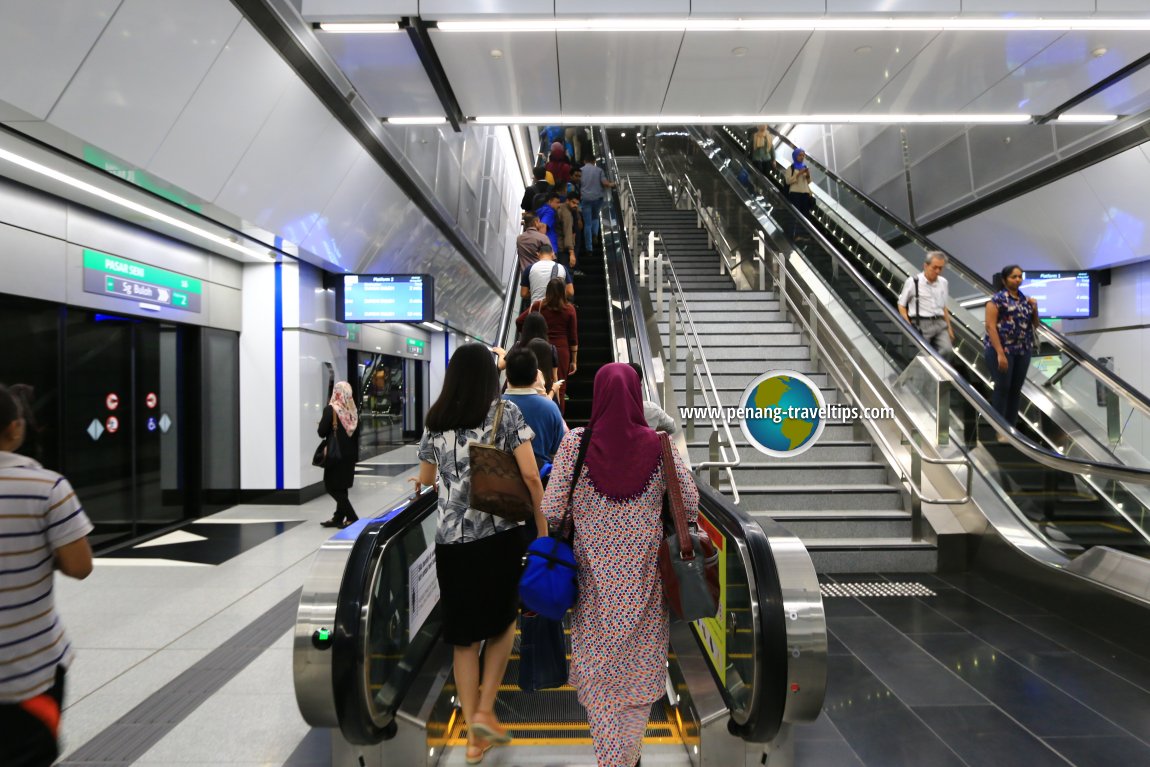 Pasar Seni MRT Station