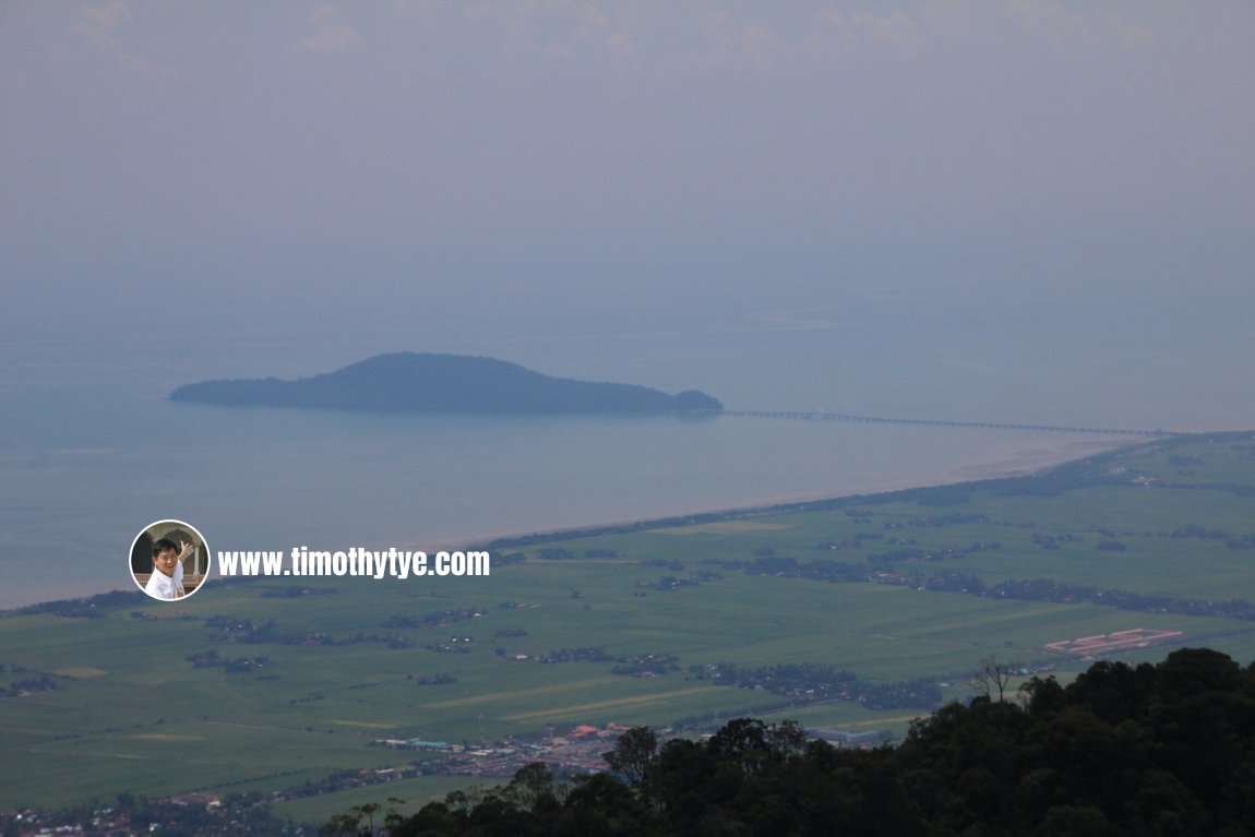 Pulau Bunting with its bridge, as seen from Gunung Jerai