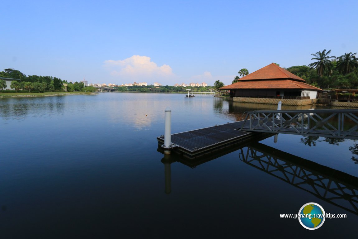 Putrajaya Lake