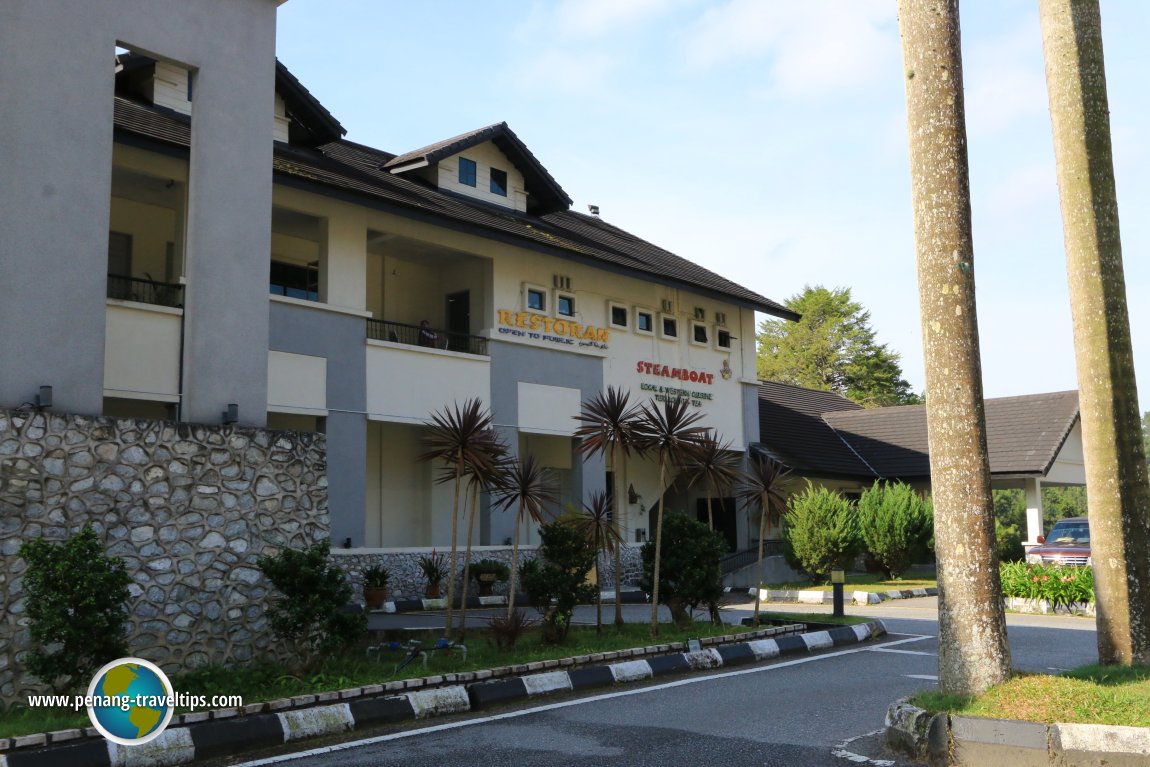 The restaurant at the Sultan Ahmad Shah Golf Club