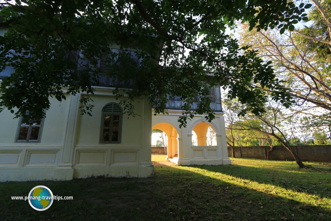 Bungalow, Temple Tree