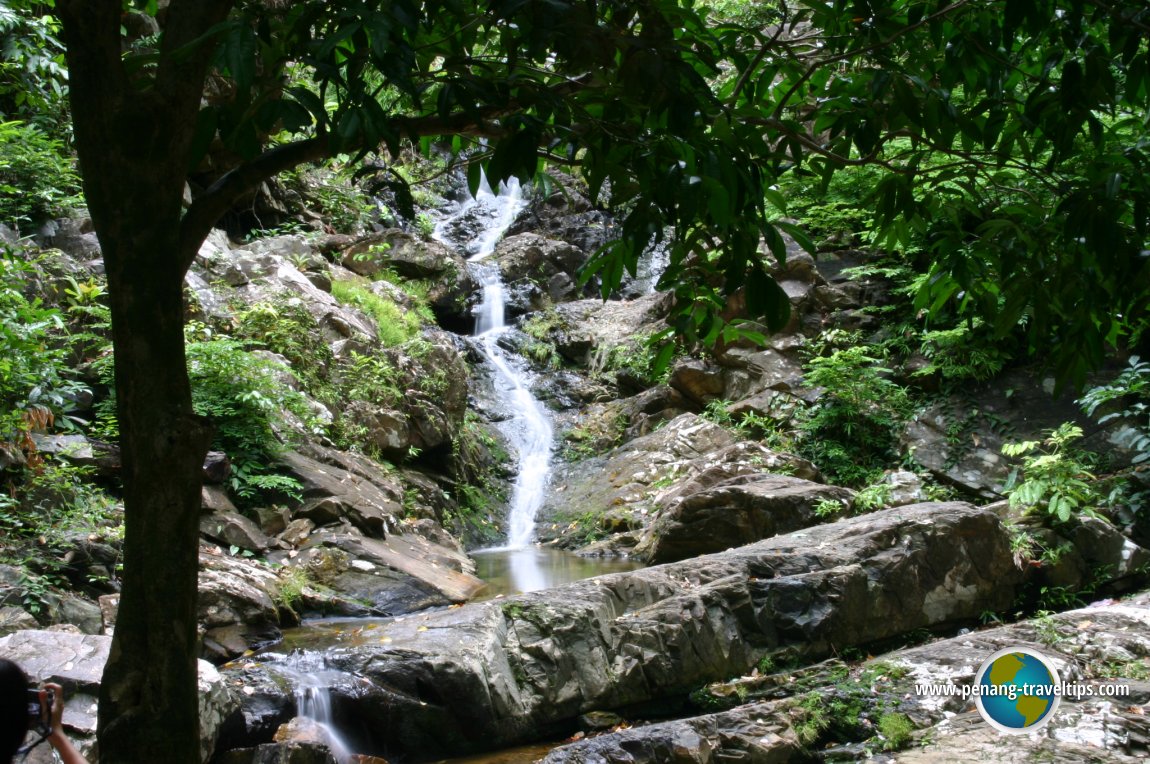 Temurun Waterfall, Langkawi