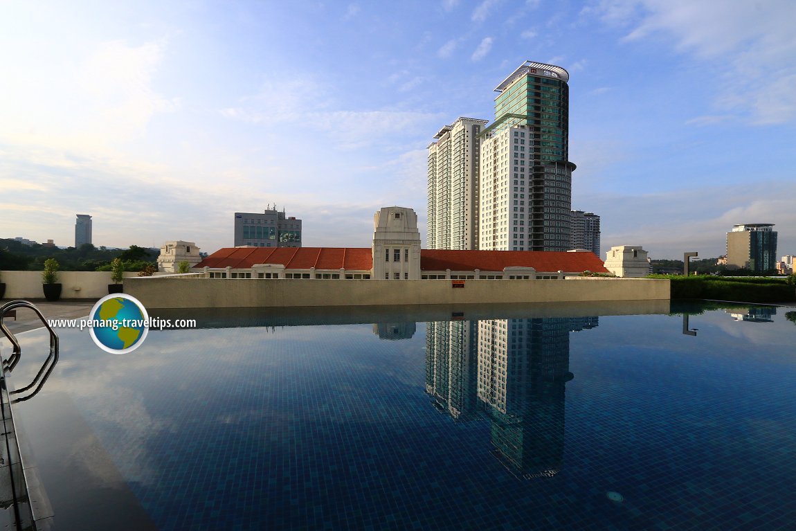 The swimming pool of The Majestic Hotel Kuala Lumpur