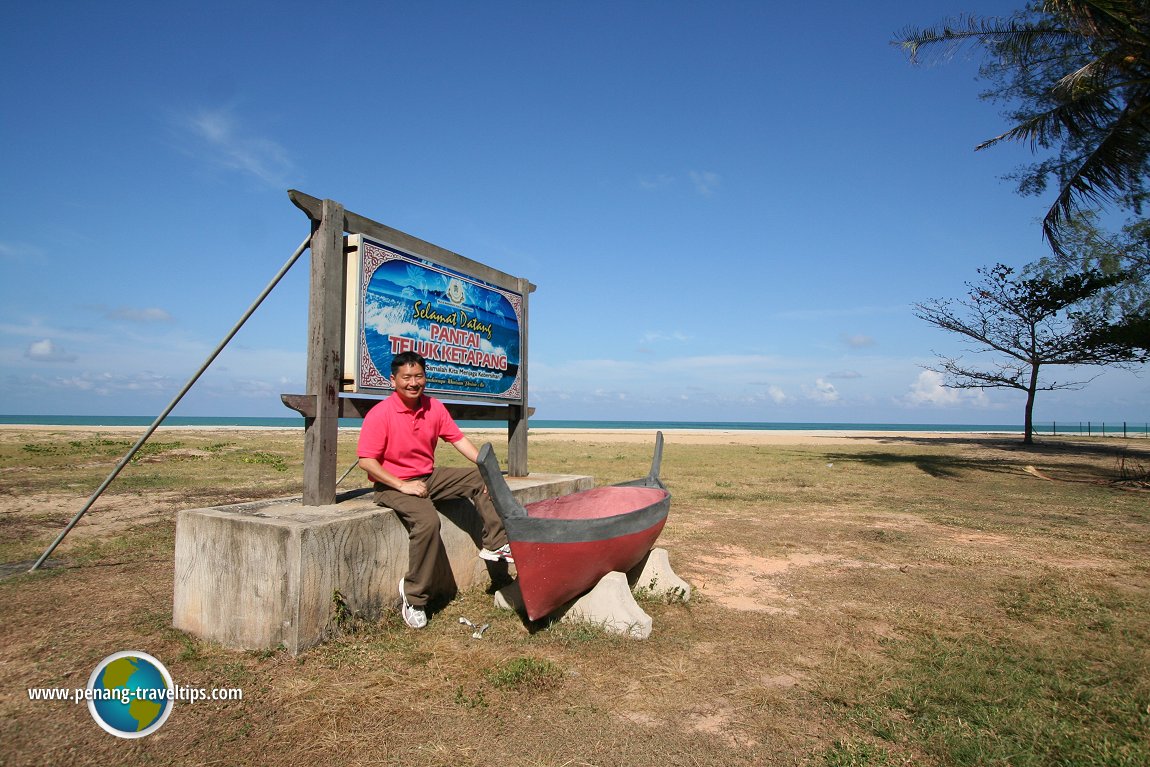 Timothy Tye at Pantai Teluk Ketapang