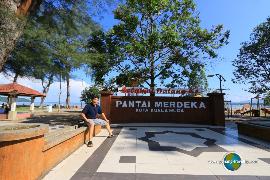 Timothy Tye at Merdeka Beach