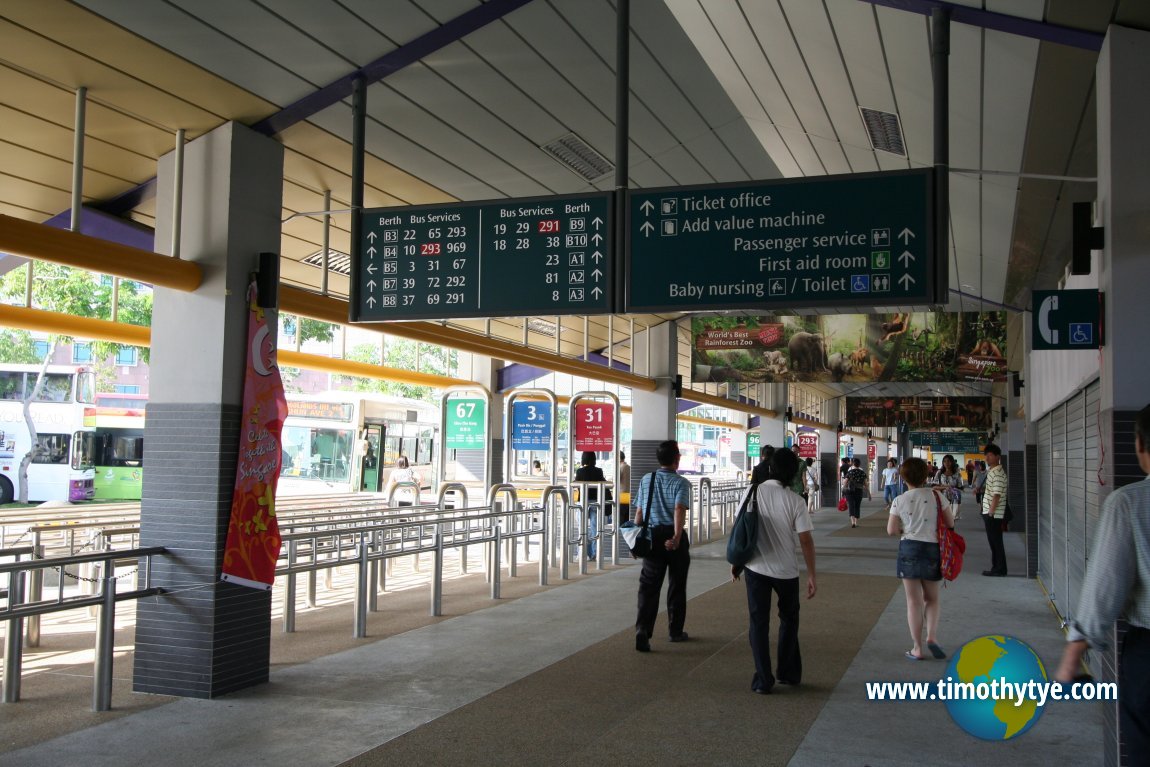 Waiting lines at the Bus Berth