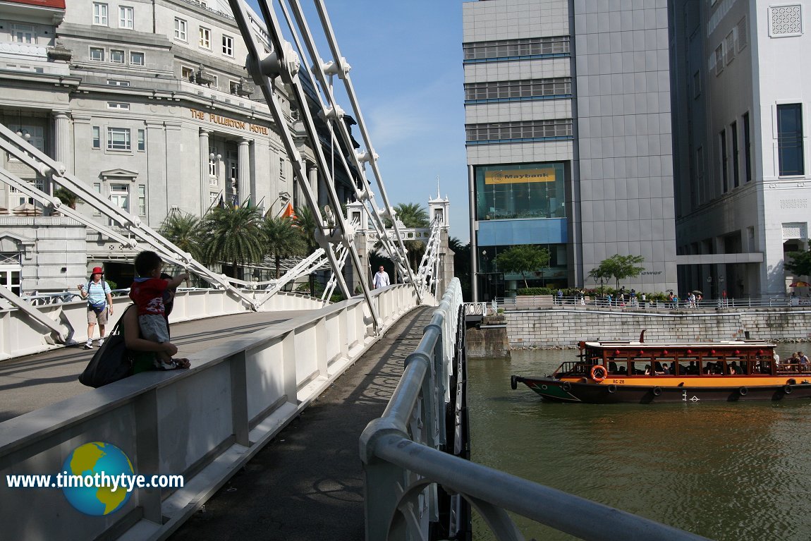 Cavenagh Bridge, Singapore