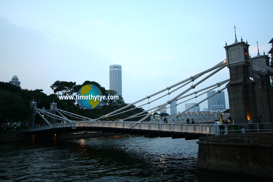 Cavenagh Bridge, Singapore