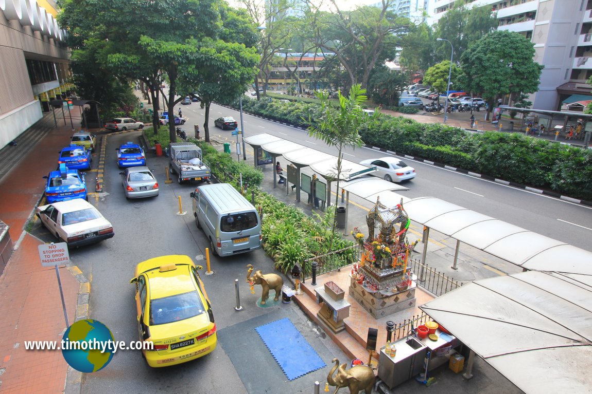 Thai shrine, Golden Mile Complex