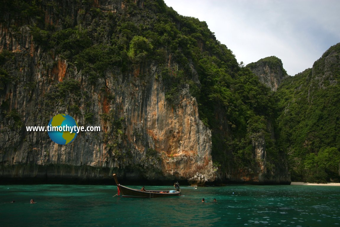 Loh Samah Bay, Phi Phi