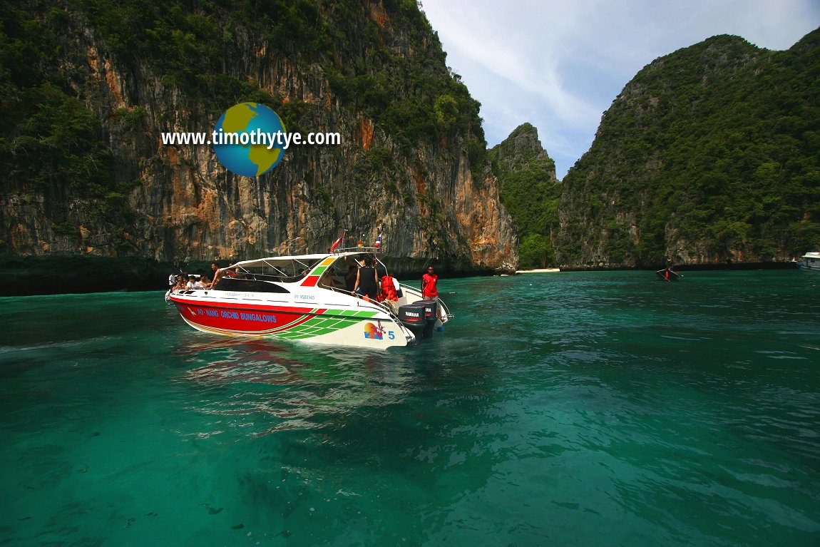 Loh Samah Bay, Phi Phi