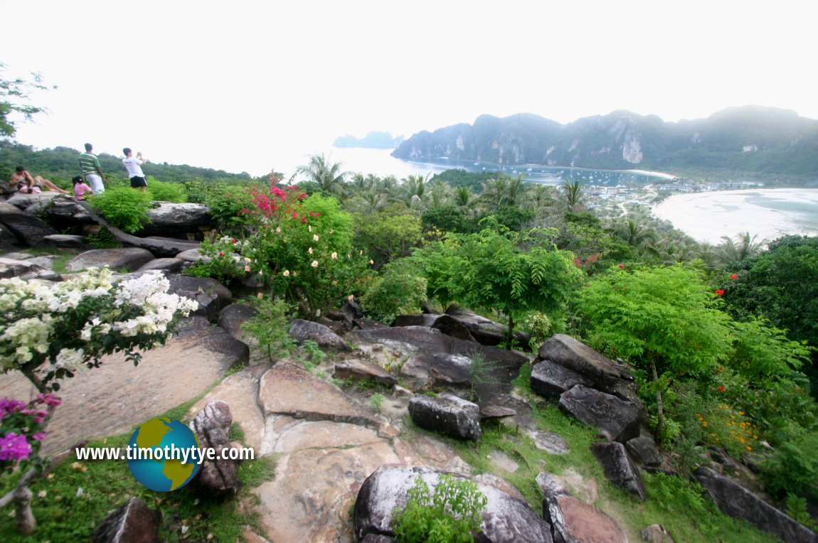 Tonsai Bay, Phi Phi