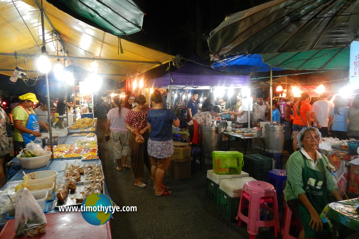 Trang Night Market