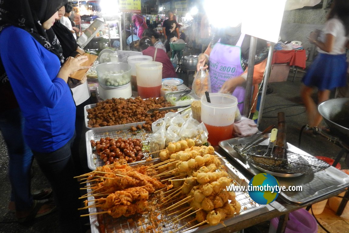 Trang Night Market