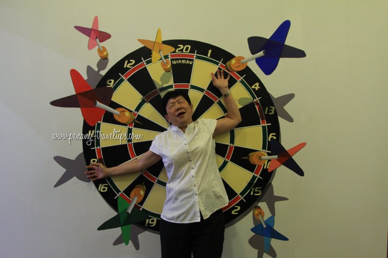 Dart board, 3D Trick Art Museum