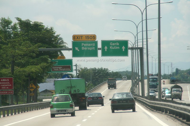 Approaching the Tasik Mengkuang Interchange