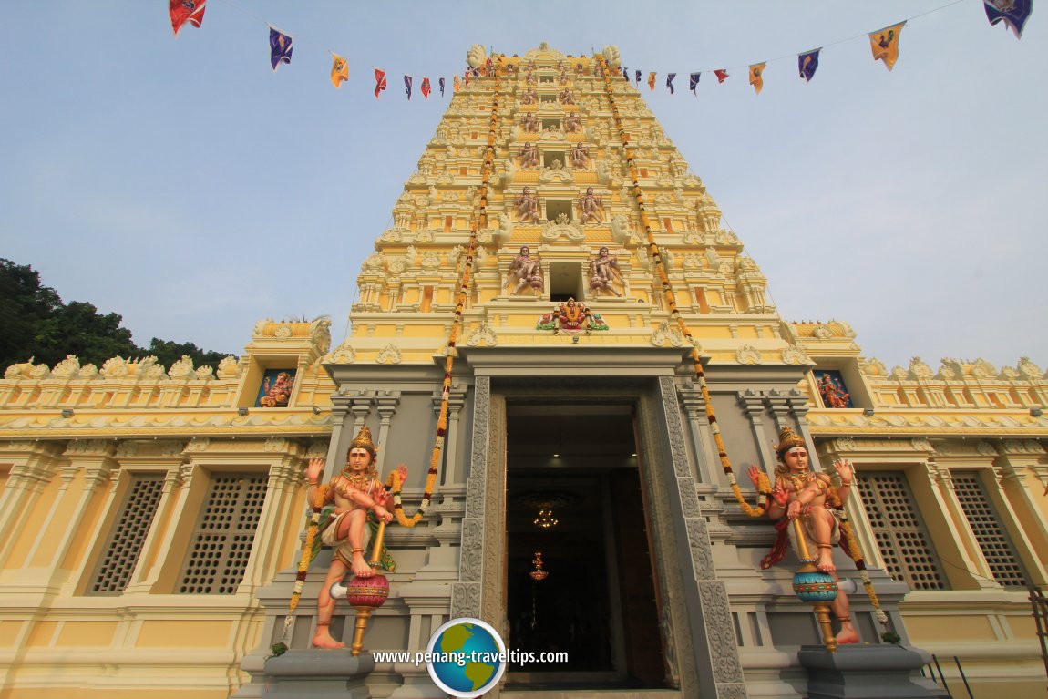 Entrance to the Arulmigu Balathandayuthapani Temple