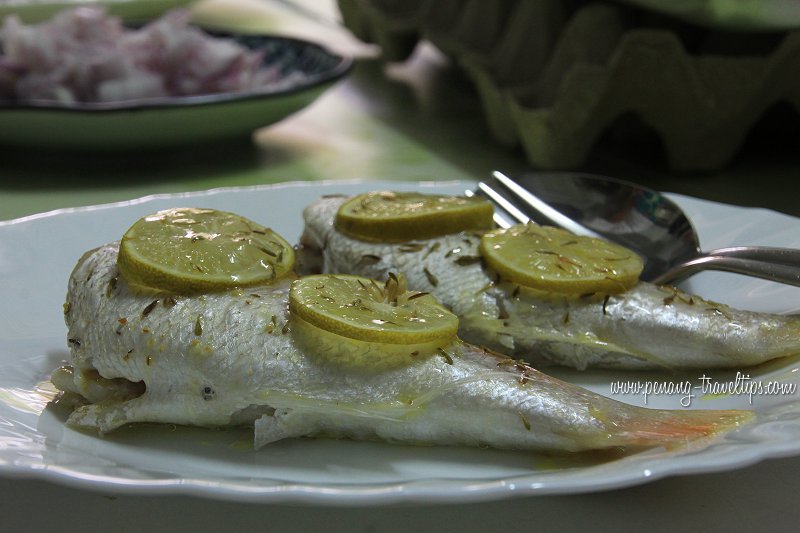 Baked fish with thyme
