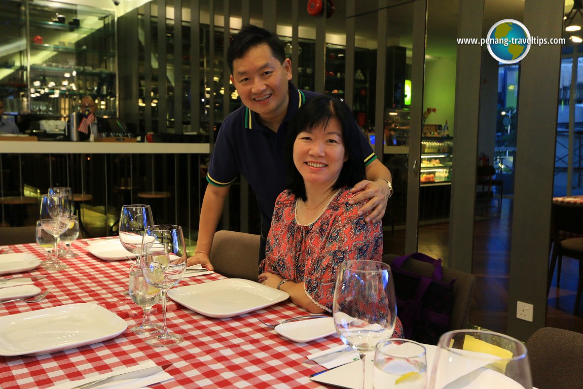 Timothy Tye and Goh Chooi Yoke at the BBQ Jamboree Buffet