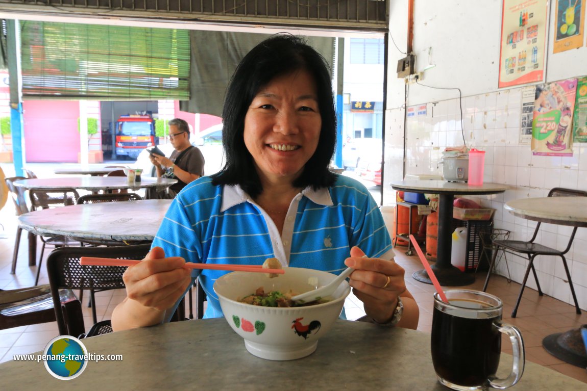 The Beach Street Gu Bak Koay Teow at the new stall