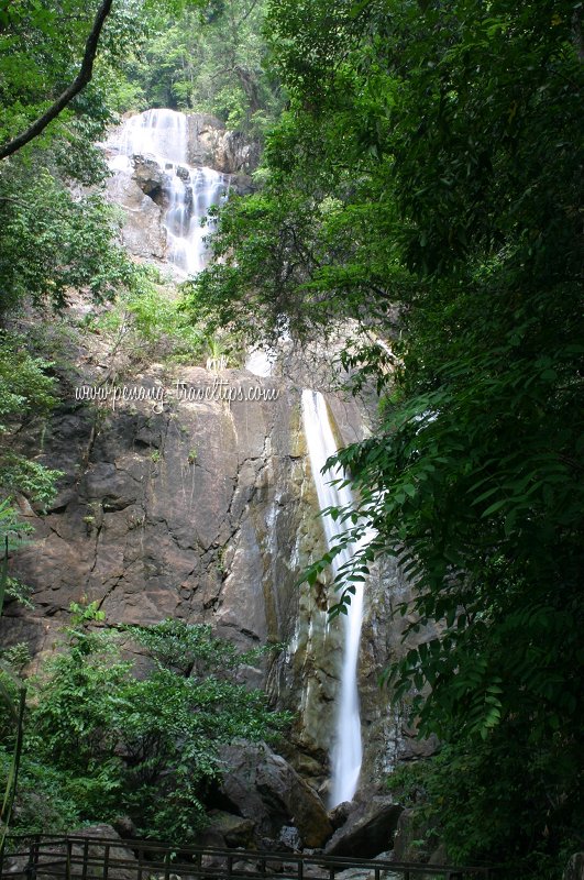 The entire height of the Botanic Gardens Waterfall