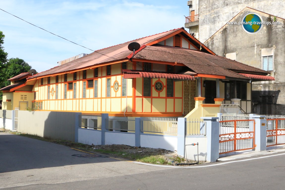 Bungalow along Jalan Asmara