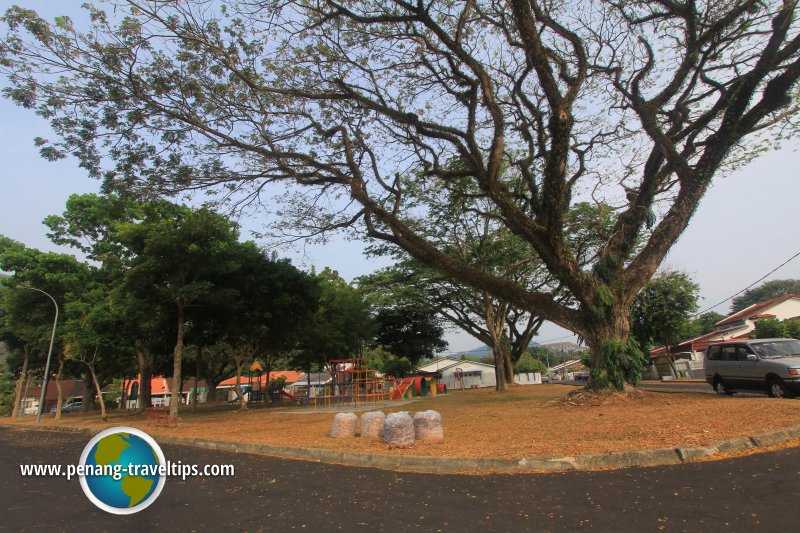 Children's playground at Western Gardens