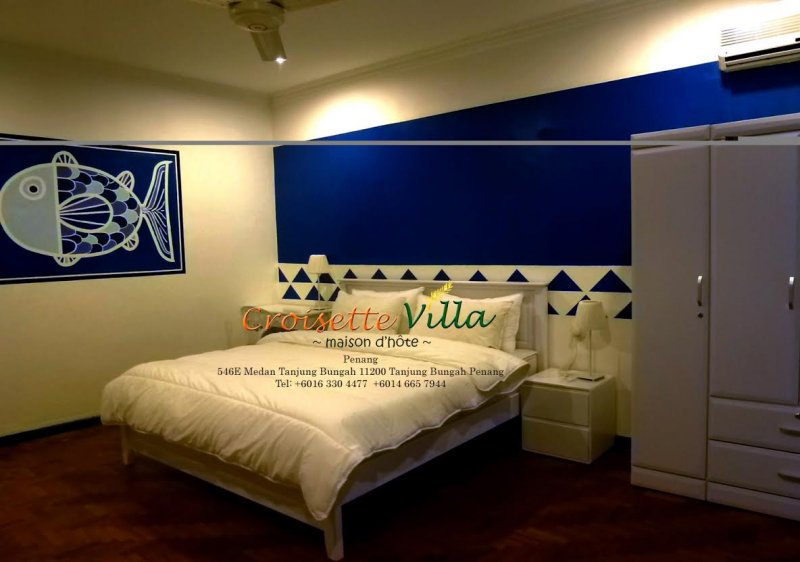 Croisette Villa guestroom