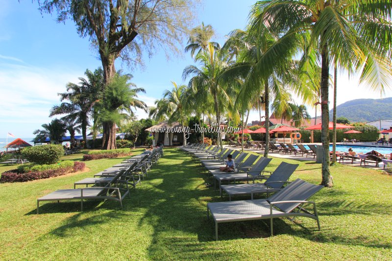 Deck chairs facing the sea, Holiday Inn Penang