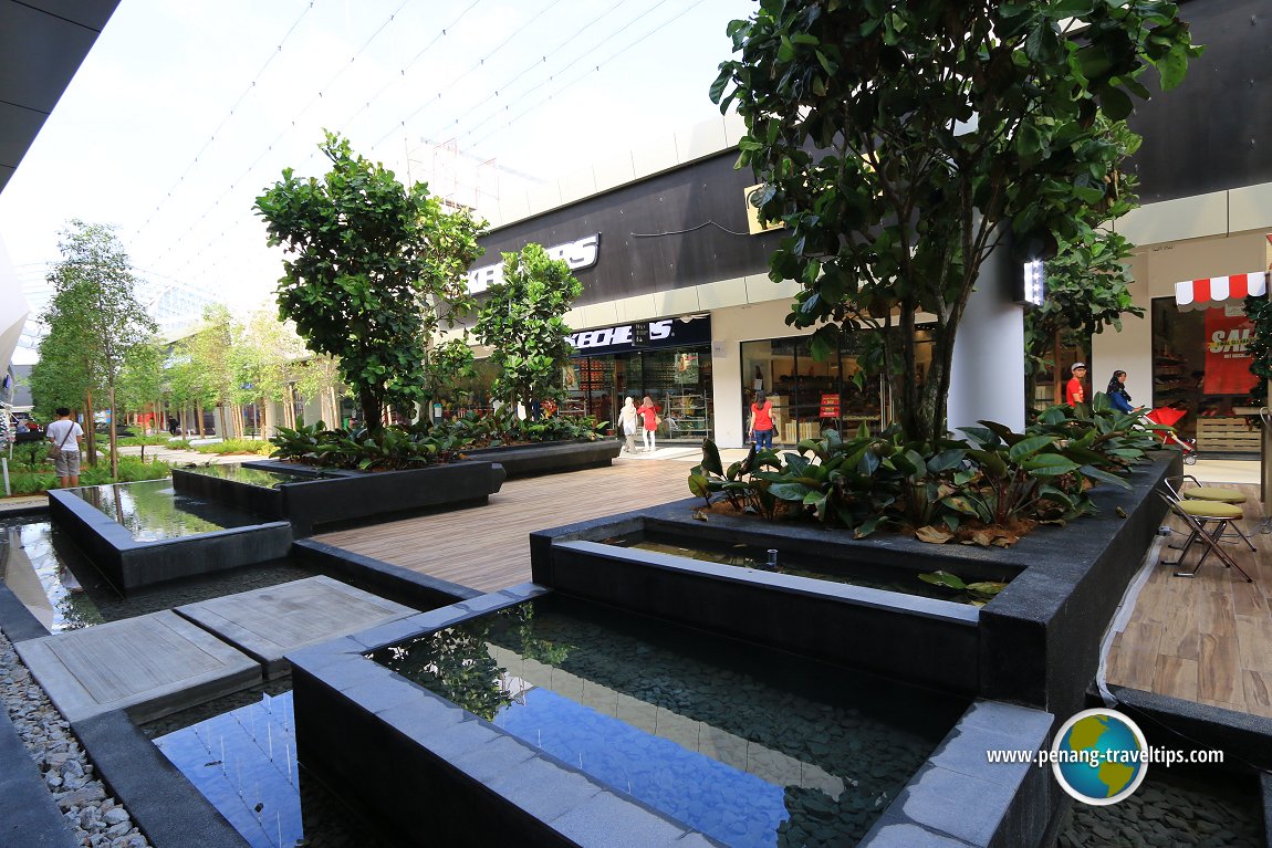 Design Village Outlet Mall, Bandar Cassia