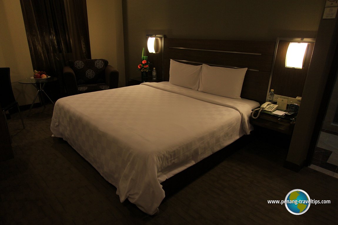 Bedroom at the Executive Suite, Cititel