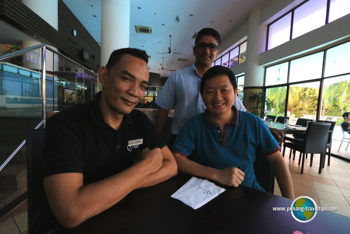 Timothy Tye with the Flamingo Cafe executive team