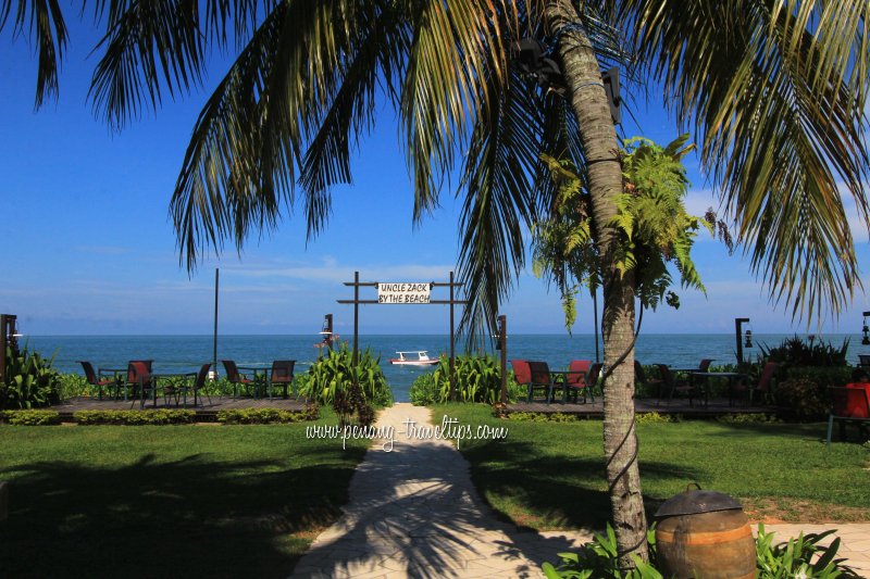 Garden path, Parkroyal Penang