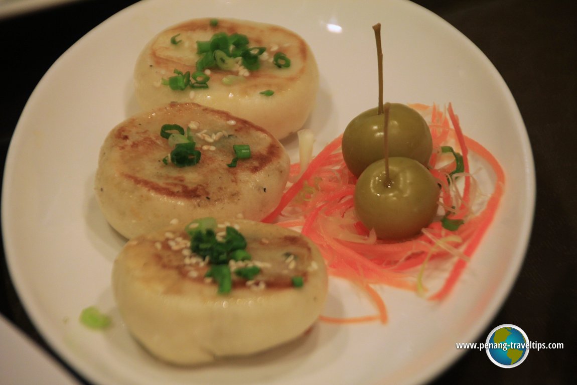 Shanghai Bao, Golden Phoenix