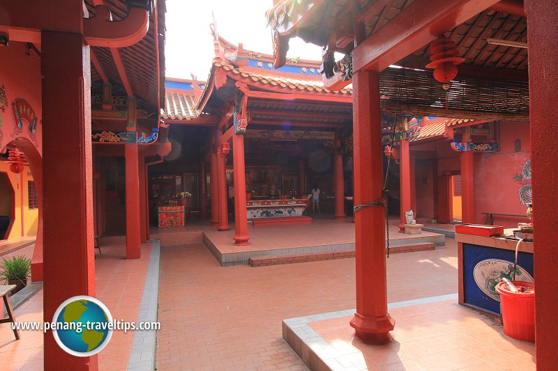 Hai Tang Ma Temple