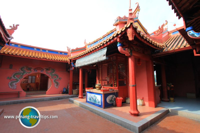 Hai Tang Ma Temple