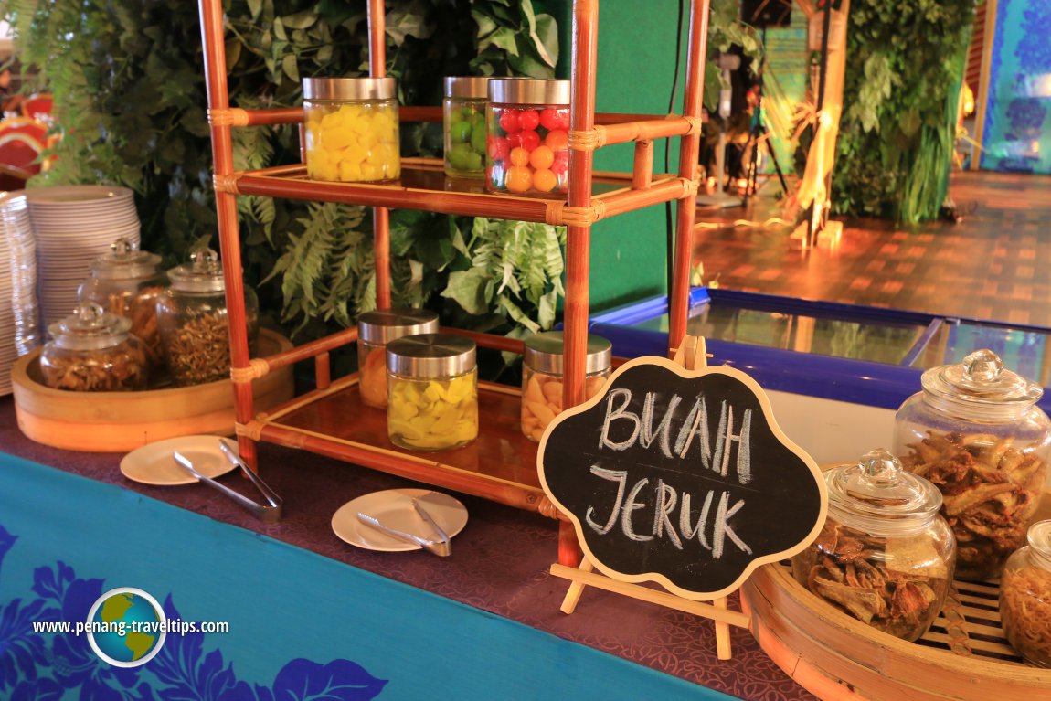 Iconic Hotel's Dapoq Pak Beh Ramadhan Buffet