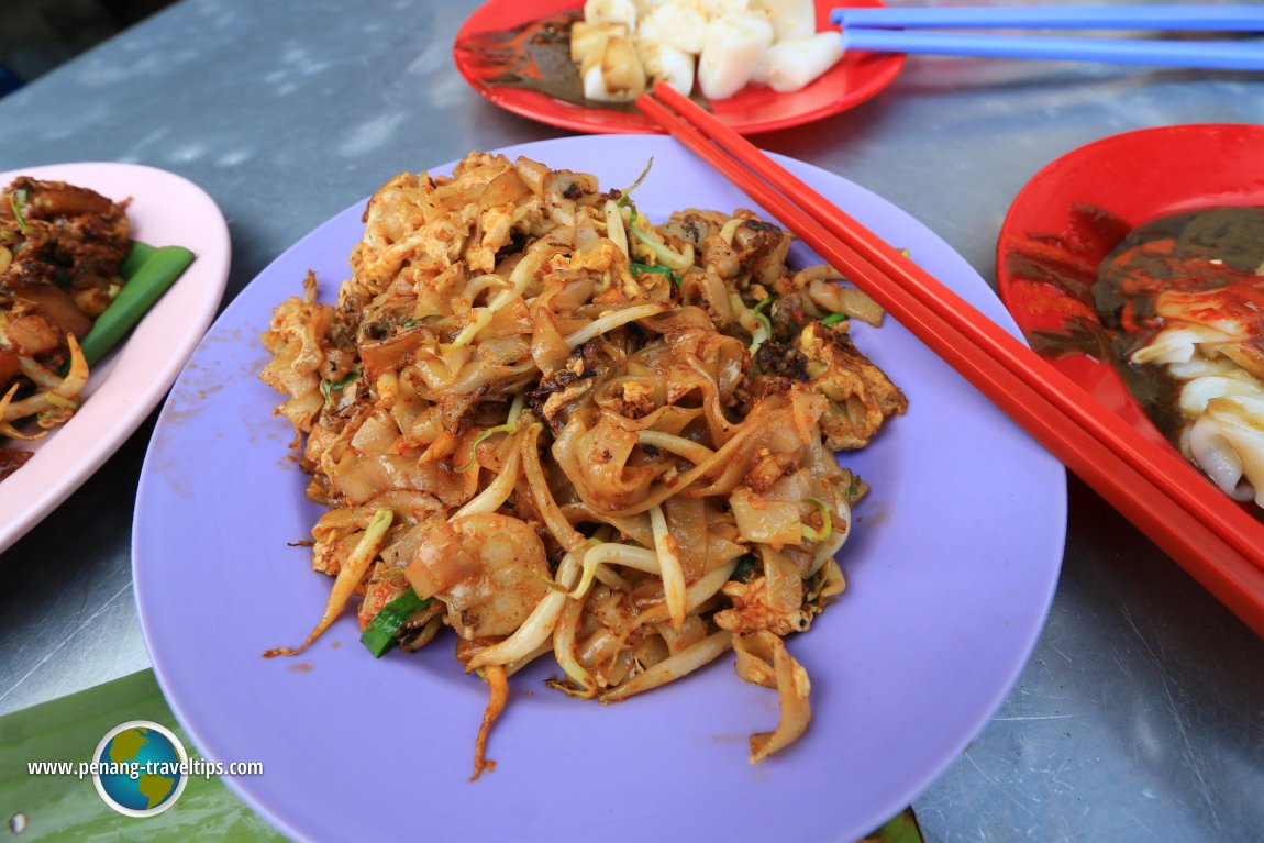 Char Koay Teow at Kedai Kopi Seow Fong Lye